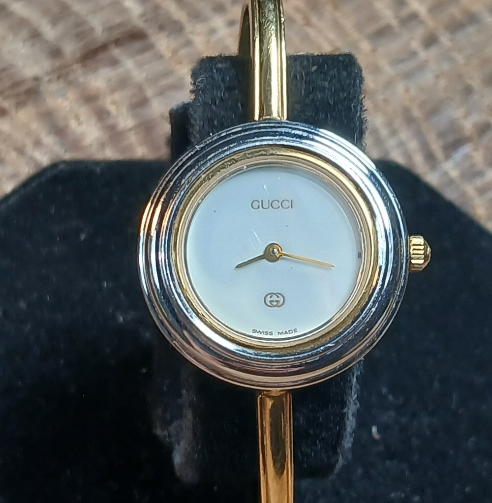 Gucci 11/12 Bezel Change Gold Tone Watch Authentic & Working
